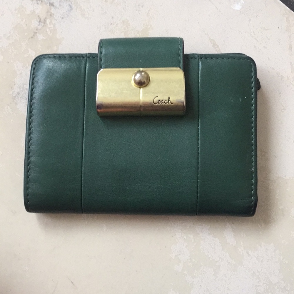 Green Coach wallet medium size